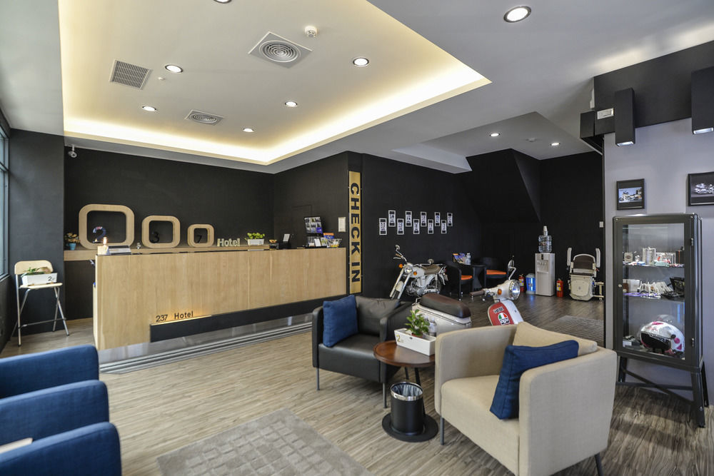 237 Hotel Kaohsiung Eksteriør billede