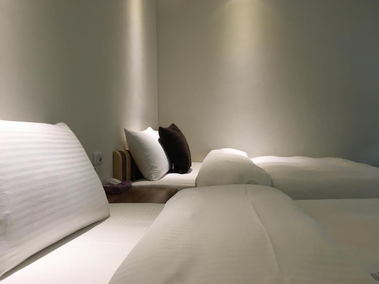 237 Hotel Kaohsiung Eksteriør billede